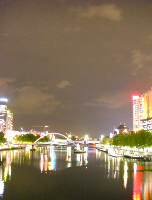 yarra_at_night.jpg