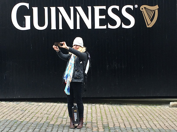 m with the guiness gate